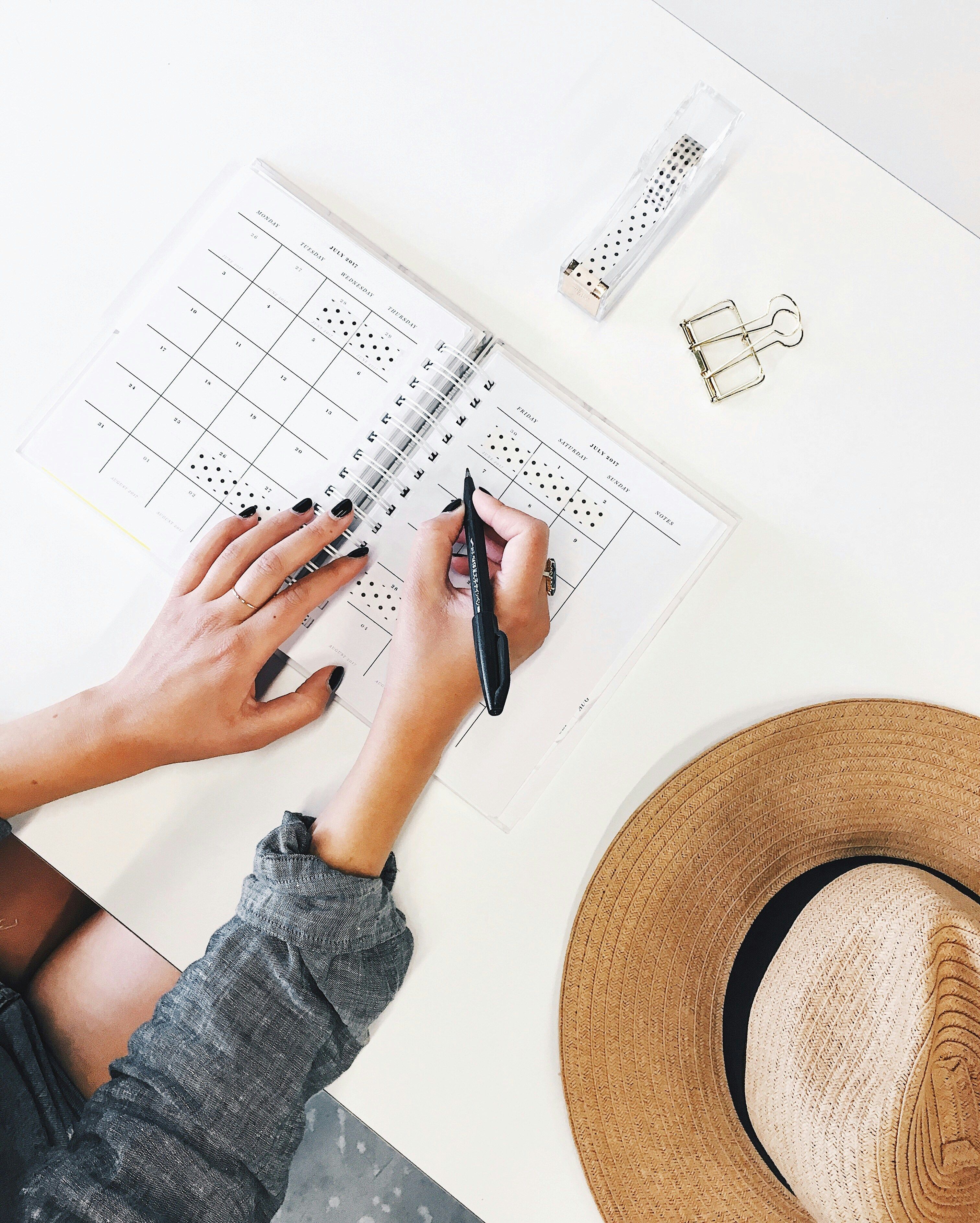 Understanding Your Cycle: Ovulation, Fertile Windows, and How to Track Them